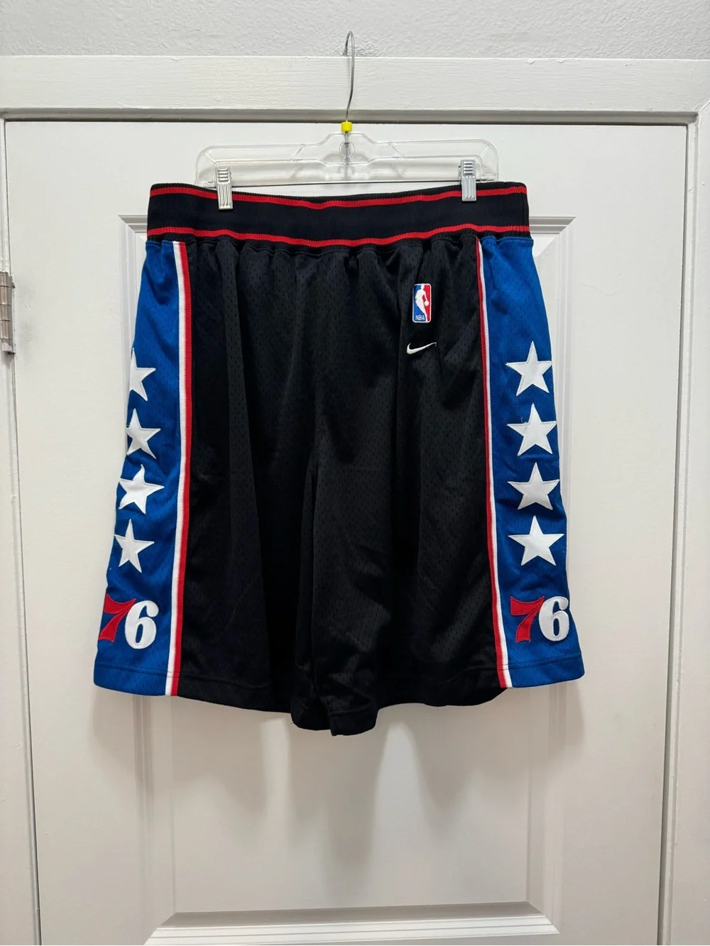 Vintage 90s Nike Team Sports Philadelphia 76ers 1977 Basketball NBA Shorts - Picture 1 of 6